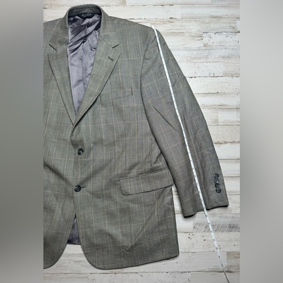Jos. A. Bank Mens Gray Wool Silk Classic Fit Sport Coat Blazer 44R Windowpane - Picture 3 of 11
